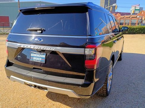 Used 2019 Ford Expedition Platinum image 11