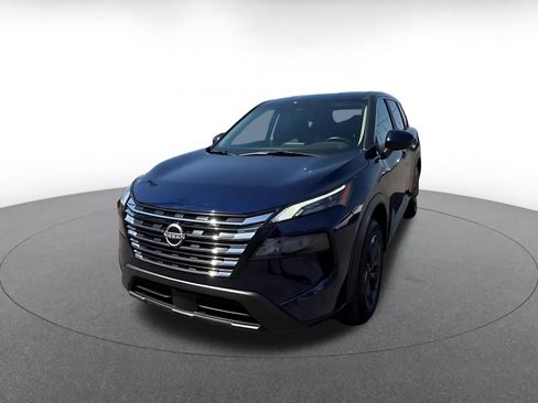 Used 2025 Nissan Rogue SV FWD image 7