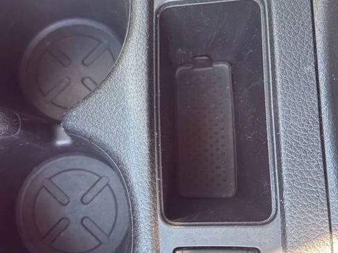 Used 2020 Nissan Rogue SV image 28