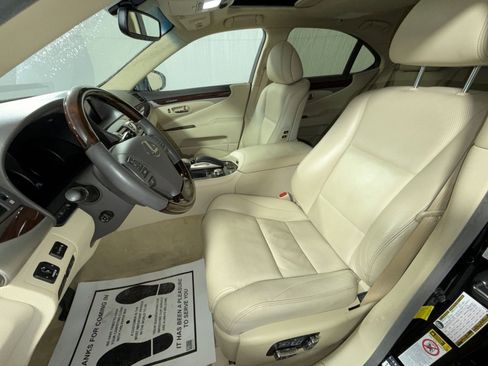 Used 2016 Lexus LS 460 w/ Comfort Package image 13