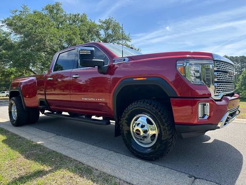 Used 2022 GMC Sierra 3500 Denali AWD/4WD image 3