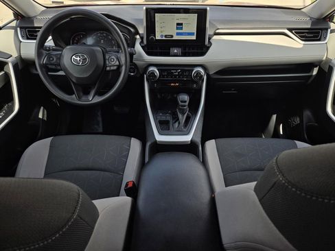 Used 2025 Toyota RAV4 XLE image 5