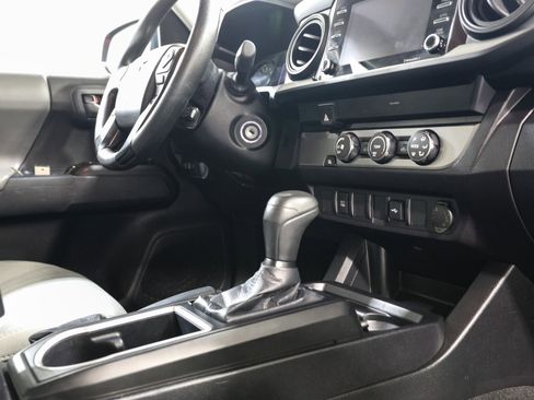Used 2021 Toyota Tacoma SR image 21