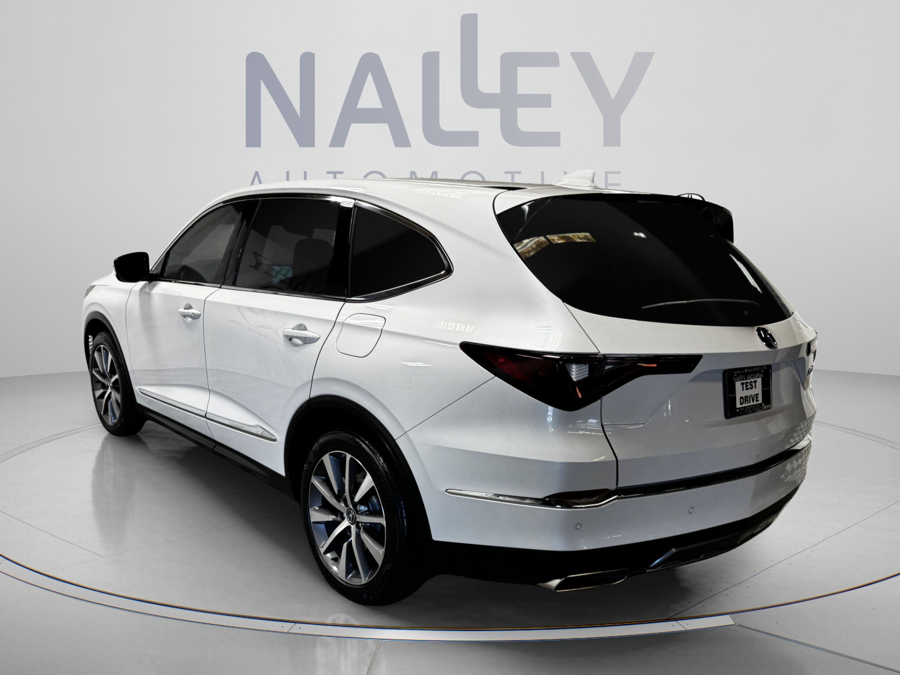 Certified 2026 Acura MDX w/ Technology Package FWD image 3