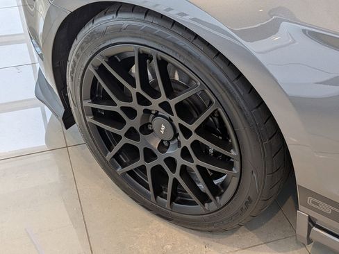 Used 2013 Ford Mustang Shelby GT500 RWD image 8