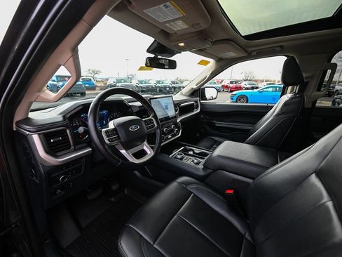 Used 2022 Ford Expedition Max XLT image 18