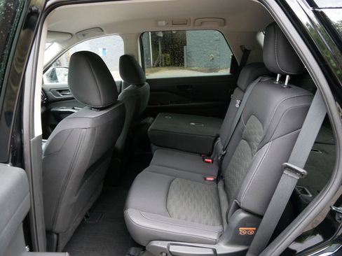 Certified 2024 Nissan Pathfinder SV AWD/4WD image 10