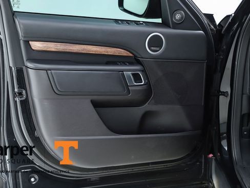 Used 2017 Land Rover Discovery HSE Luxury image 58