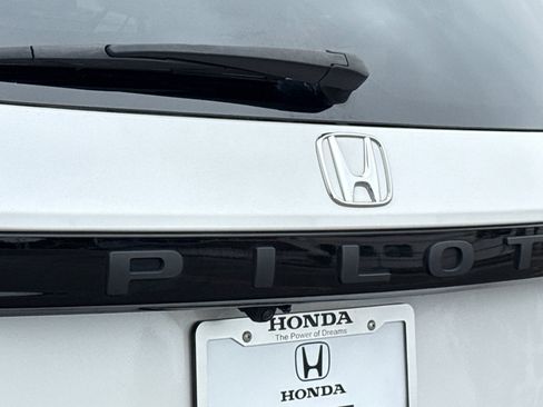 Certified 2023 Honda Pilot LX image 23