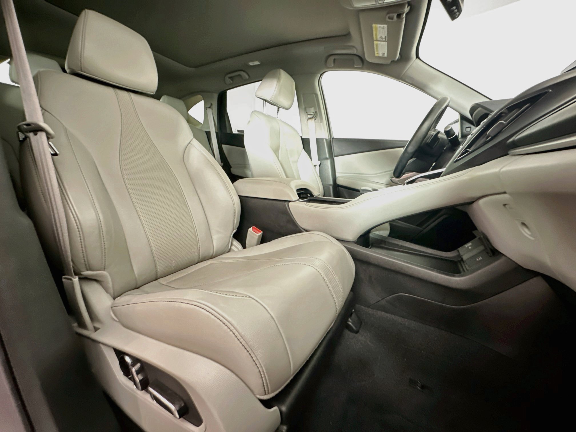 Used 2019 Acura RDX w/ Technology Package AWD/4WD image 34