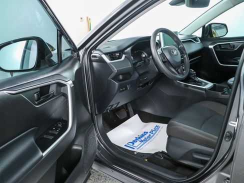 Used 2024 Toyota RAV4 LE FWD image 3