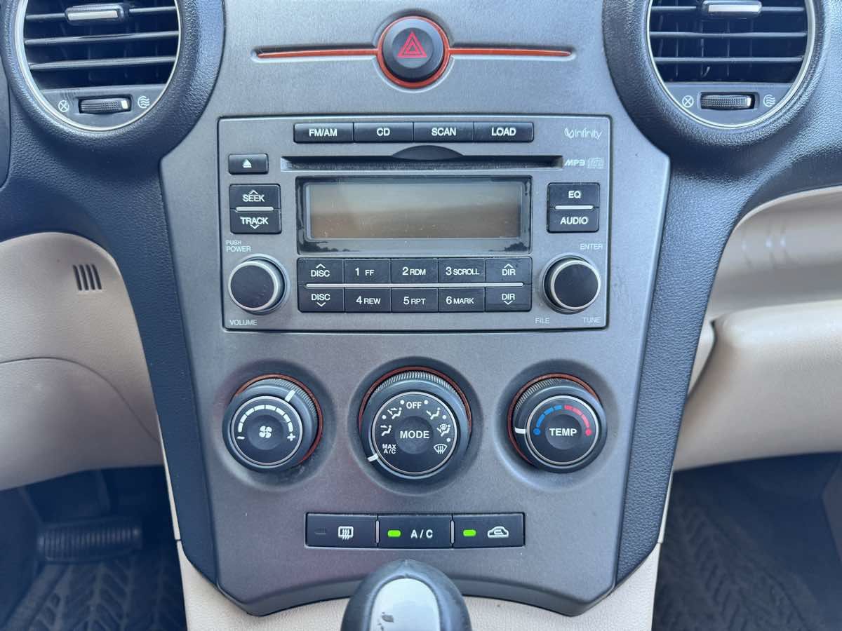 Used 2007 Kia Rondo EX w/ Premium Pkg FWD image 41