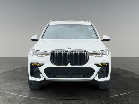 Used 2021 BMW X7 xDrive40i w/ M Sport Package AWD/4WD image 2