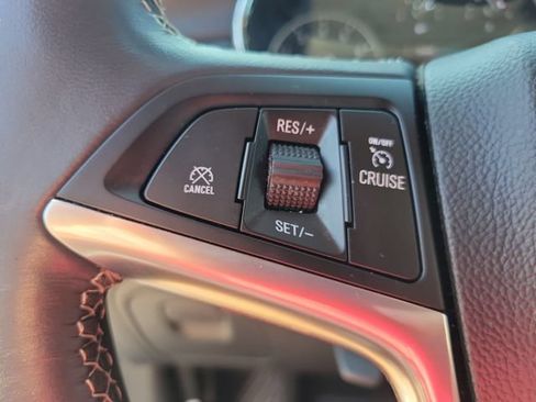 Used 2022 Buick Encore Preferred w/ Safety Package AWD/4WD image 31