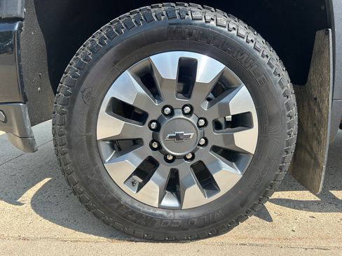 Used 2021 Chevrolet Silverado 2500 LTZ w/ Carhartt Edition AWD/4WD image 10
