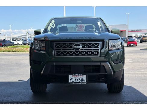 Used 2024 Nissan Frontier SV w/ Technology Package AWD/4WD image 3