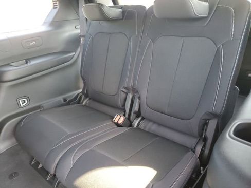 New 2025 Jeep Grand Cherokee L Laredo w/ Luxury Tech Group I image 17