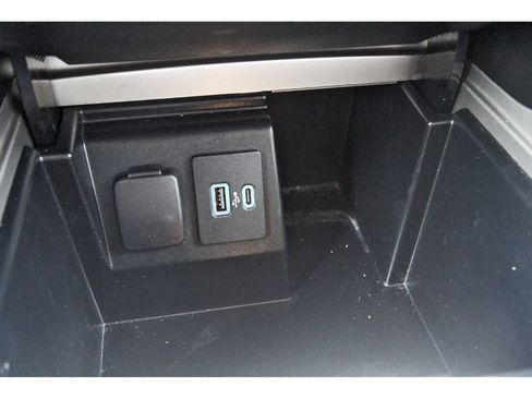 Certified 2021 Ford Explorer Limited w/ Equipment Group 301A RWD image 29