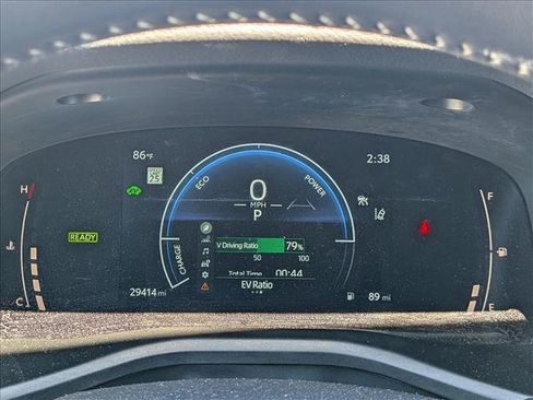 Used 2025 Toyota Camry SE FWD image 11