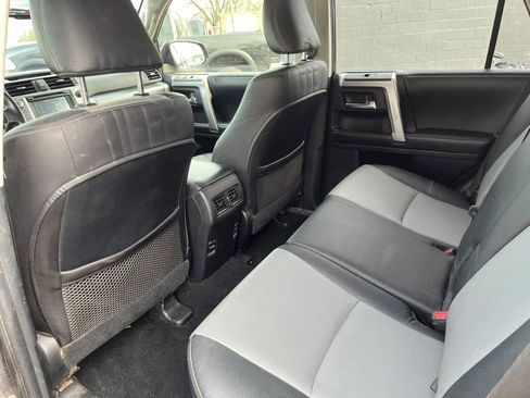 Used 2016 Toyota 4Runner SR5 Premium image 13