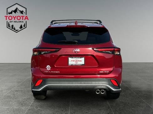New 2026 Toyota Highlander XSE image 4