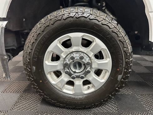 Used 2024 Ford F250 XLT AWD/4WD image 35