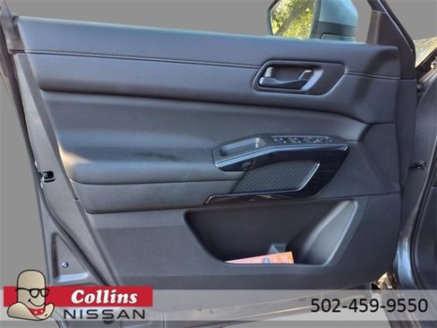 New 2025 Nissan Pathfinder SV image 14