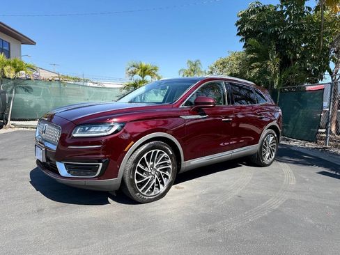 Used 2020 Lincoln Nautilus Reserve w/ Equipment Group 201A image 4