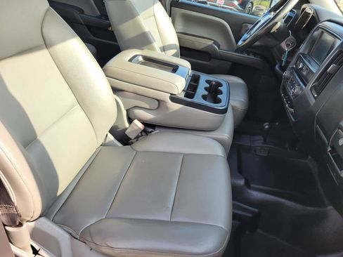 Used 2018 Chevrolet Silverado 1500 W/T w/ Trailering Package image 10