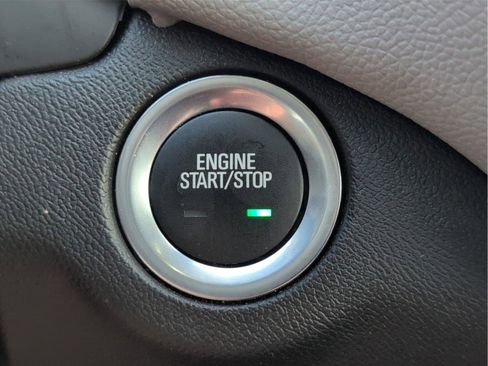 Used 2024 Chevrolet Equinox LS FWD image 25