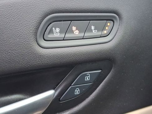 Used 2024 Cadillac Escalade Premium Luxury image 25