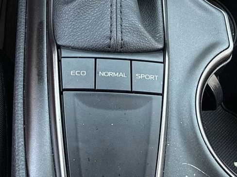 Used 2022 Toyota Camry SE w/ Convenience Package FWD image 20