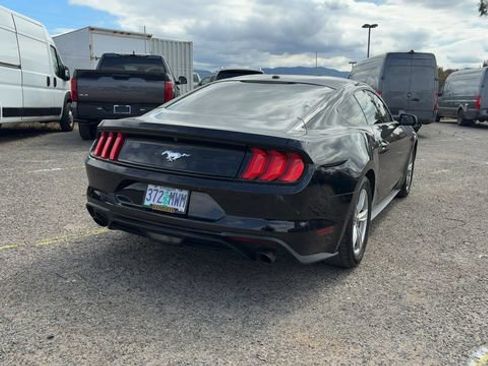 Used 2020 Ford Mustang Coupe RWD image 5