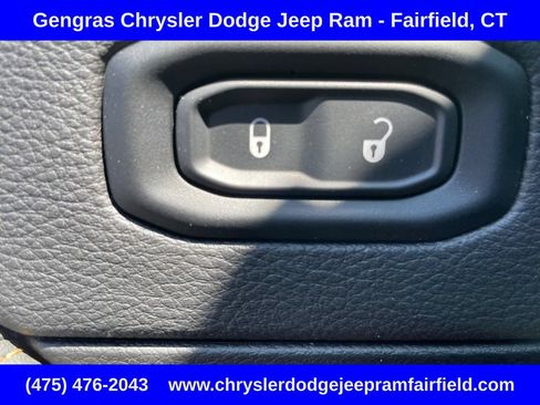 Certified 2025 Jeep Wrangler Unlimited Sahara w/ Safety Group AWD/4WD image 43