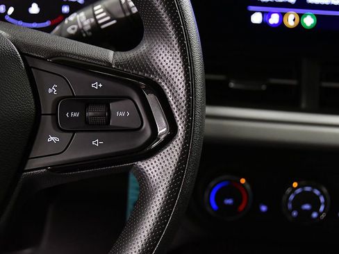 Used 2024 Chevrolet Trax LS w/ LS Convenience Package image 18