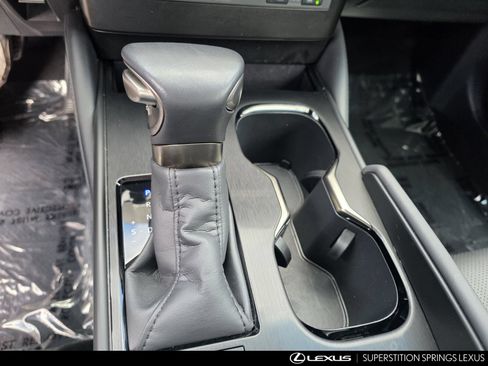 Used 2025 Lexus ES 300h w/ Premium Package FWD image 21