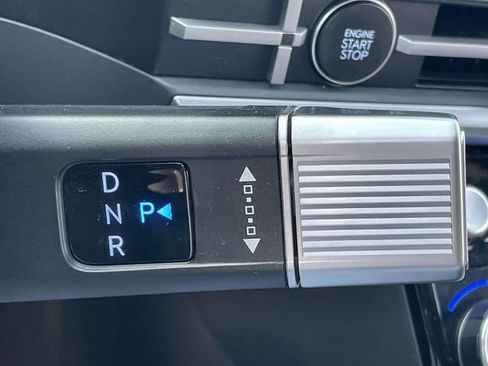 Used 2024 Hyundai Santa Fe Limited image 35