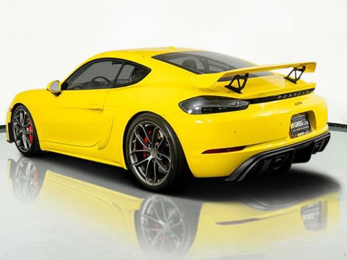 Used 2020 Porsche 718 Cayman GT4 image 16