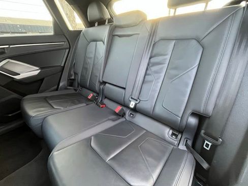 Used 2023 Audi Q3 2.0T Premium image 25