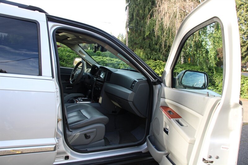 Used 2006 Jeep Grand Cherokee Limited AWD/4WD image 15