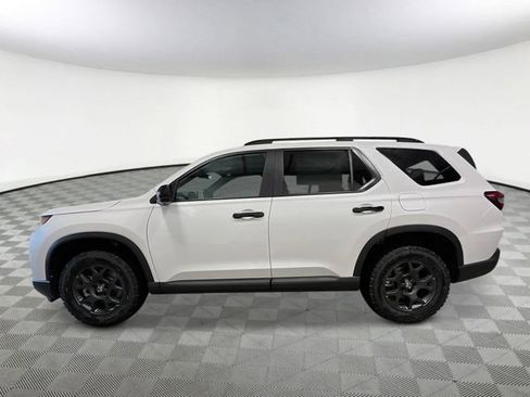 New 2026 Honda Pilot TrailSport image 2