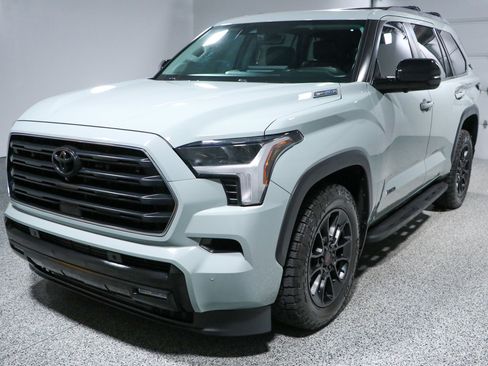 Used 2024 Toyota Sequoia Limited w/ TRD Off-Road Package AWD/4WD image 35