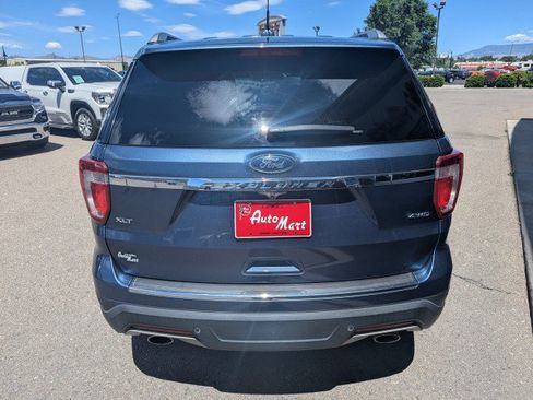 Used 2018 Ford Explorer XLT w/ Equipment Group 202A AWD/4WD image 4