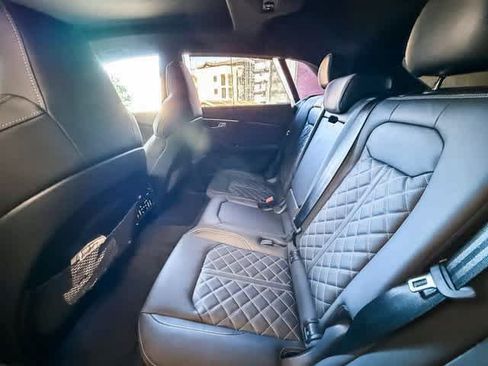 New 2026 Audi SQ8 Premium Plus AWD/4WD image 18