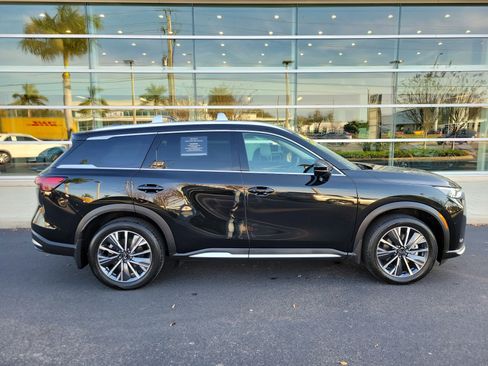 Certified 2026 INFINITI QX60 Luxe w/ Cargo Package image 3