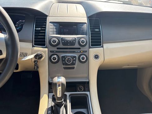 Used 2018 Ford Taurus SE FWD image 36
