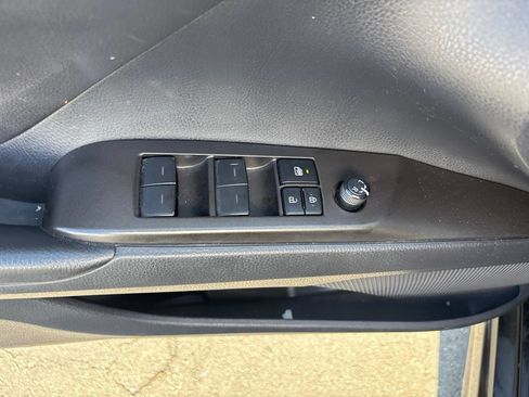 Used 2023 Toyota Camry SE FWD image 12