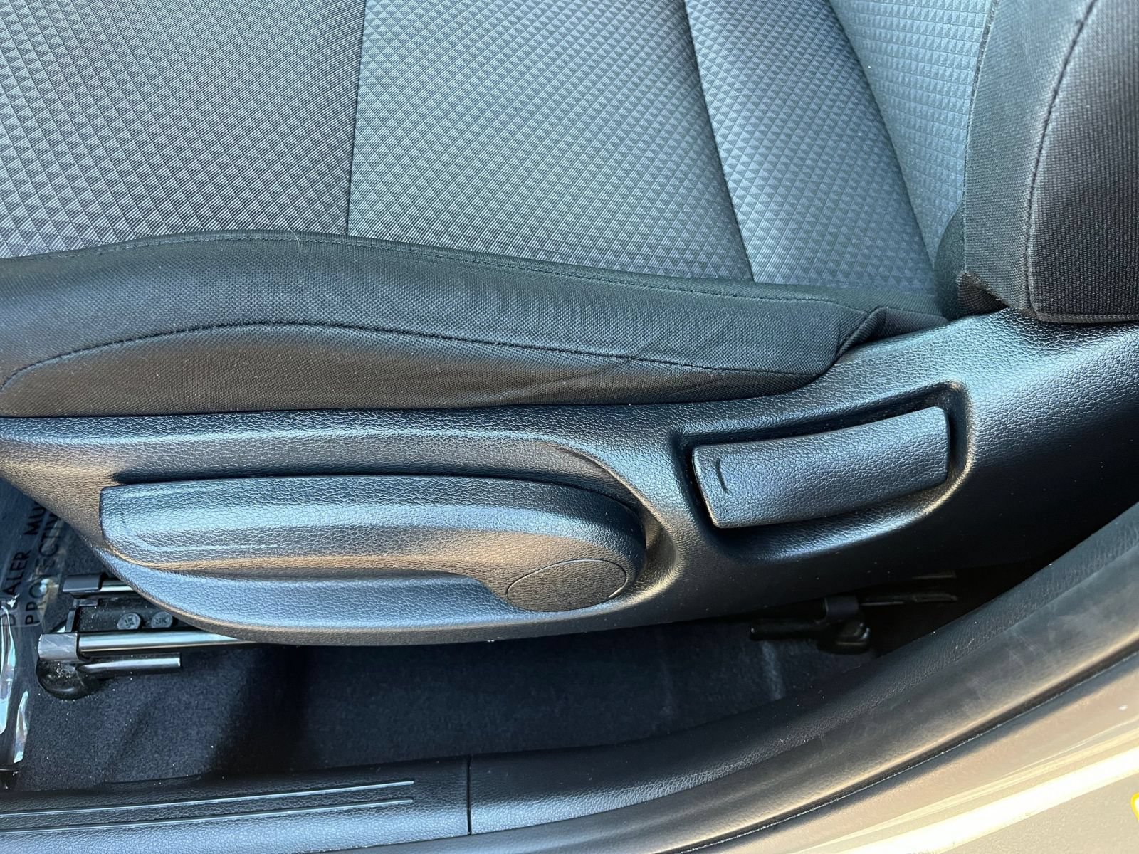 Used 2025 Kia Soul LX w/ LX Technology Package FWD image 21