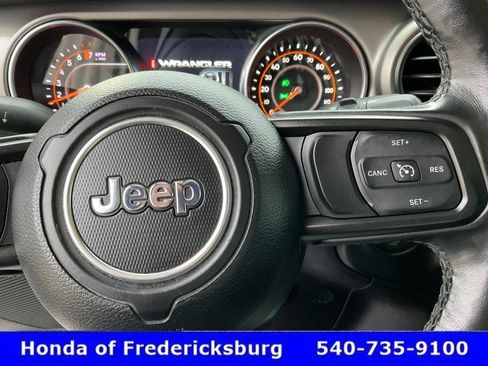 Used 2021 Jeep Wrangler Unlimited Sport AWD/4WD image 32