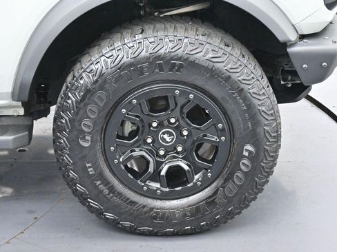 Used 2024 Ford Bronco Wildtrak AWD/4WD image 38
